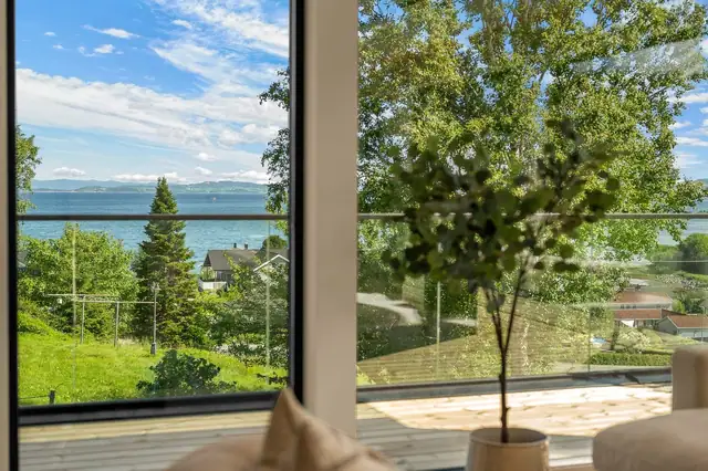 Beliggenheten må man på visning for å oppleve!
