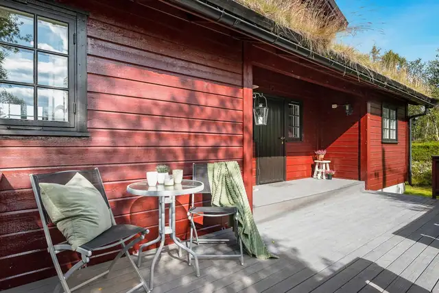 Koselig hytte med flott utsikt mot Djupsjøen og fjellene i bakgrunnen. Anneks. Uthus. Selges møblert. — bilde 8