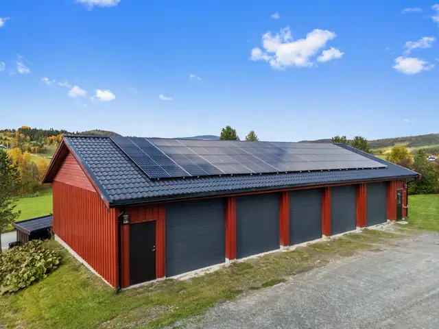 Stenkloppen – Velholdt landbrukseiendom med sjel, jord, skog, våningshus, kårbolig, driftsbygning, garasje og egen seter — bilde 7