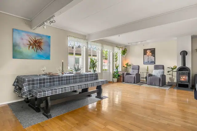 Innholdsrik enebolig på 159m2 BRA-i i blindvei - hybeldel kr 7.500,- pr.mnd - carport - solrikt - rett ved Bymarka! — bilde 10