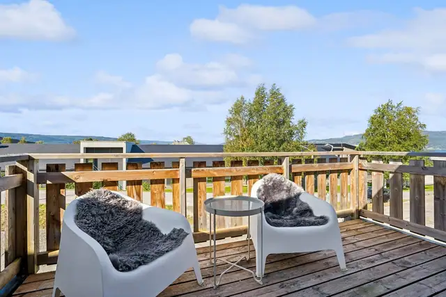 Balkong med flott utsikt og gode solforhold.