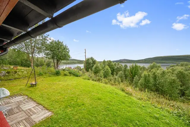 En sjarmerende fritidsbolig med kort vei til Røros og utsikt mot Storhittersjøen! Selges møblert! — bilde 7