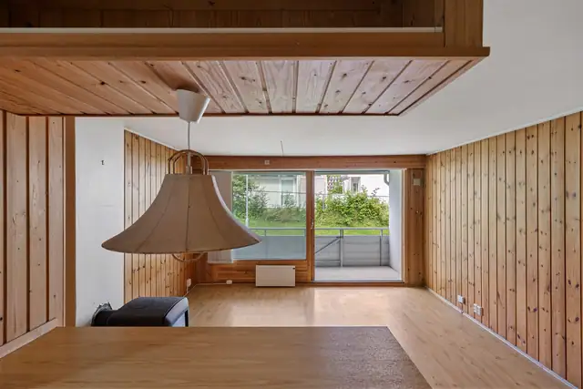 2-room flat in a corner position | Sunny outdoor area | Parking possible | In need of upgrading | Two storage rooms — image 6