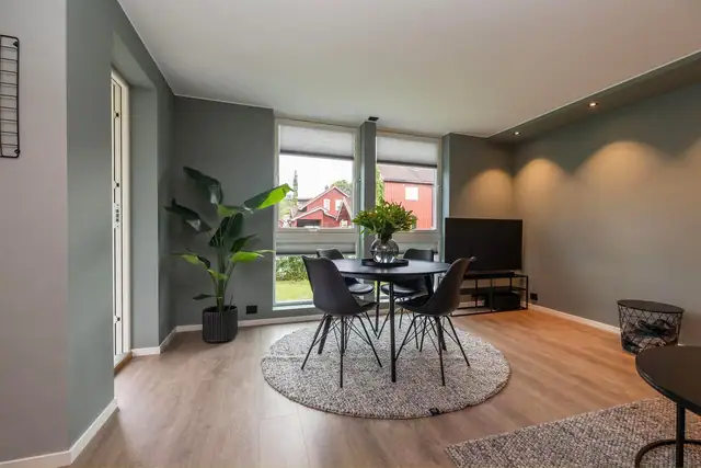 Stue med plass til spisebord