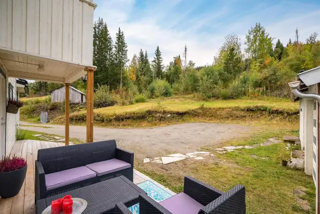 Sjarmerende & naturskjønn enebolig. Ca. 1,8 km fra sentrum. Innholdsrik planløsning. Gode solforhold. 5 soverom. — bilde 4