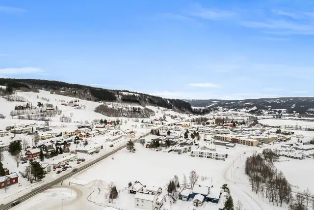 Sjelden mulighet i Mebonden. Attraktiv sentrumstomt med en av Selbu`s beste beliggenheter.