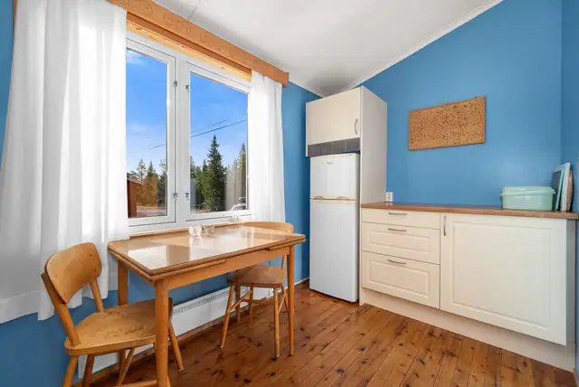 Scenic, spacious retreat close to the mountains in Engerdal. Plot of over 4 mål. Outbuilding and Moelven cabin unit. Near the Swedish border. — image 12