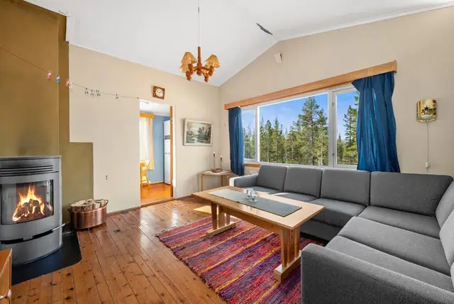 Scenic, spacious retreat close to the mountains in Engerdal. Plot of over 4 mål. Outbuilding and Moelven cabin unit. Near the Swedish border. — image 10