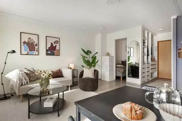 Felleskostnadene inkluderer blant annet kabel-tv, internett og kommunale avgifter.