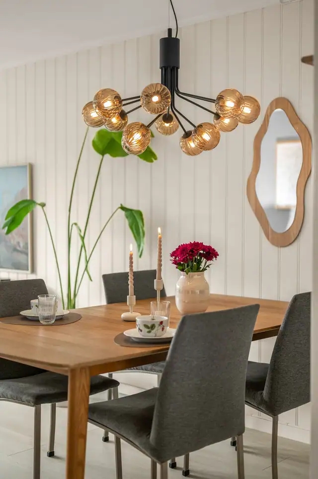 Her ligger alt til rette for å kunne invitere inn til selskap og sosiale sammenkomster i trivelige omgivelser.