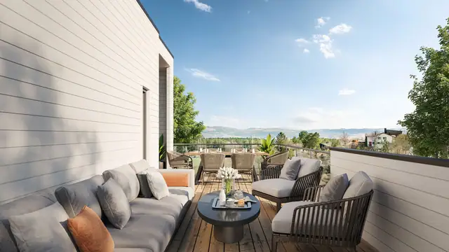 Terrasse med flott utsikt og mye sol.